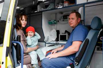 Фото людей в машине скорой помощи